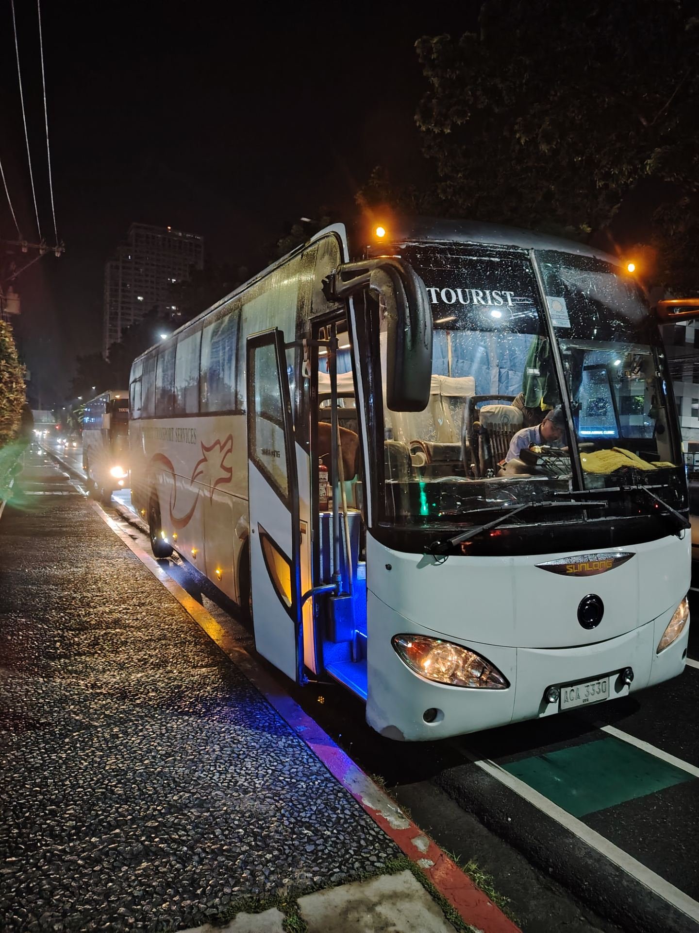 TOURIST BUS FOR RENT